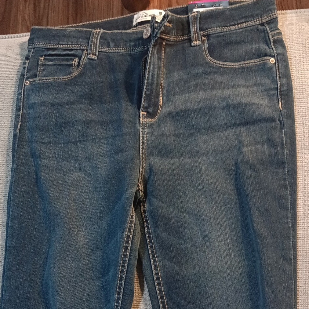 Jordache - Picture 2 of 3